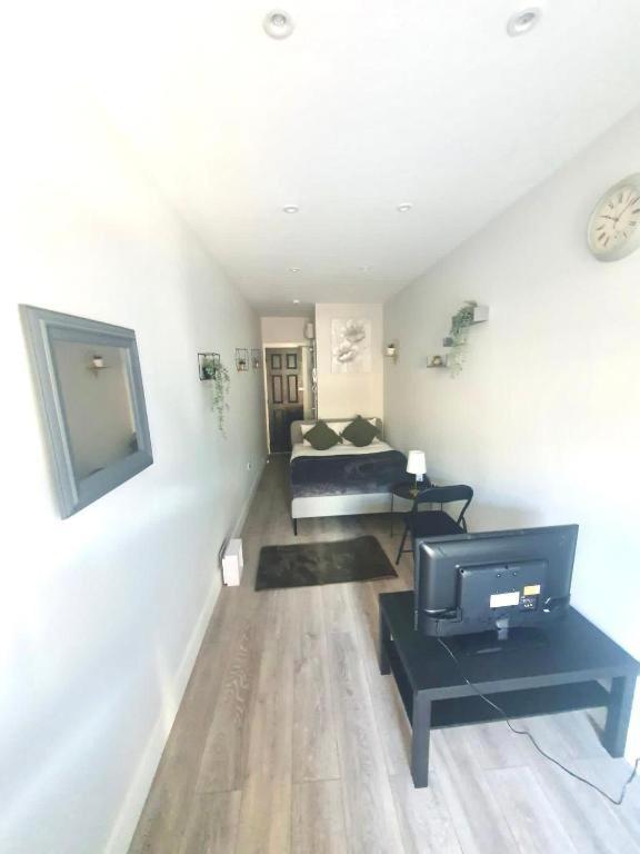 Southall Stays Near Heathrow Ub2 Экстерьер фото